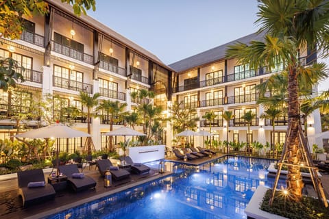 Property building, Swimming pool