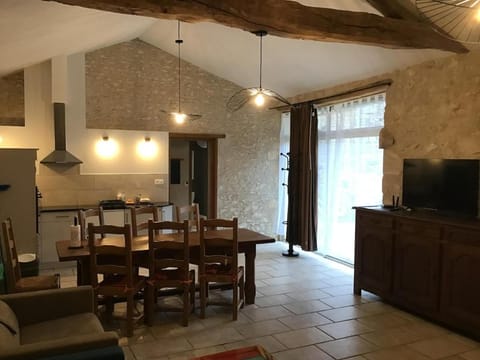 Communal lounge/ TV room, Dining area