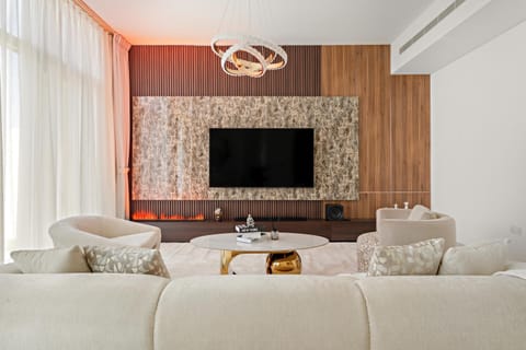 TV and multimedia, Living room, Photo of the whole room, Seating area, Evening entertainment