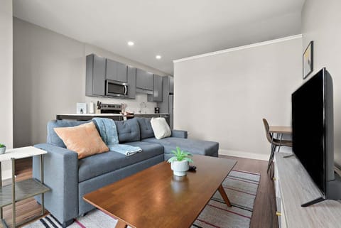 CozySuites Marquee Apartment in Loring Park