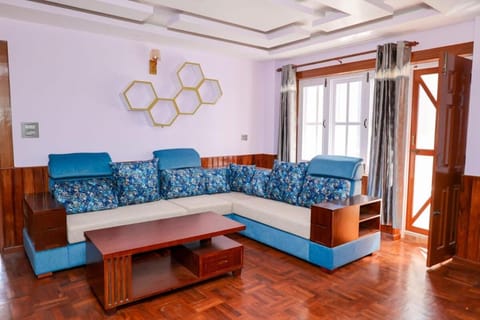 Communal lounge/ TV room