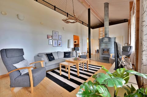 Living room, Seating area, fireplace