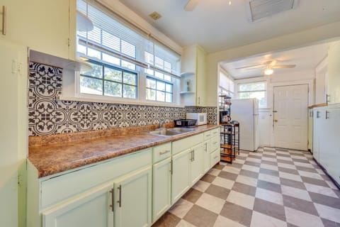 Close to Hospital and Dtwn! Extended Stay in Jax House in Jacksonville