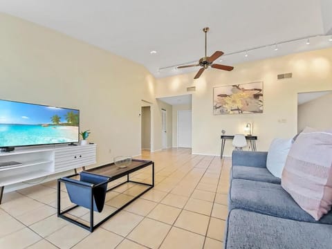 Delightful Family Home in New Tampa House in Wesley Chapel