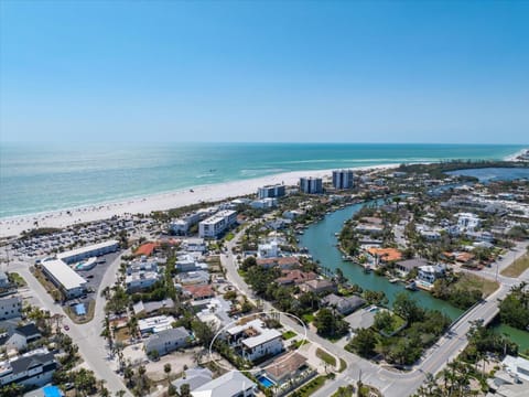 Lido Luxe Estate House in Lido Key