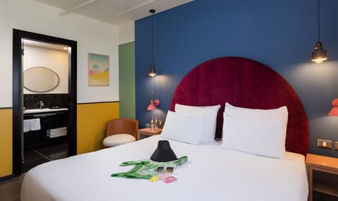 Bed, Bedroom