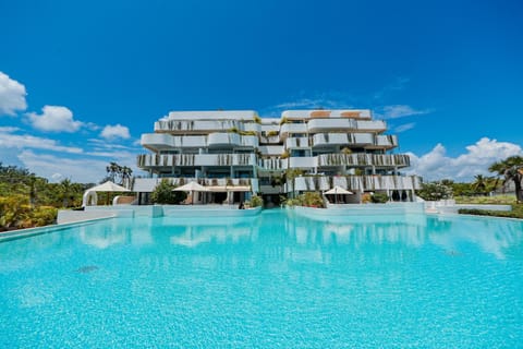 Property building, Pool view