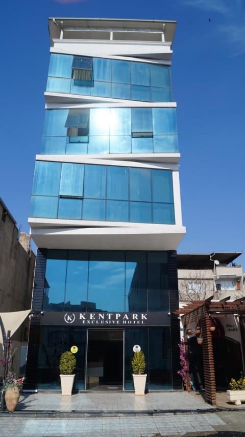 Property building, Day