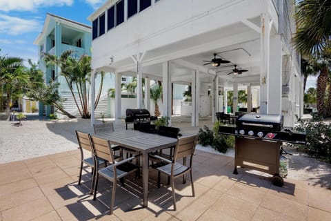 Beach Sunrise Villa House in Bradenton Beach