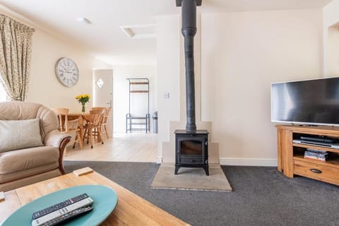 The Wendy House in beautiful Hardcastle Crags House in Hebden Bridge