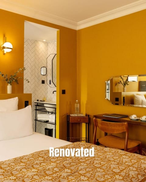 Bed, Bathroom, Photo of the whole room, Bedroom