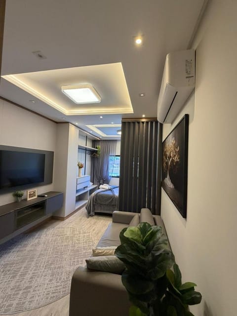 Communal lounge/ TV room, TV and multimedia, Photo of the whole room, Bedroom
