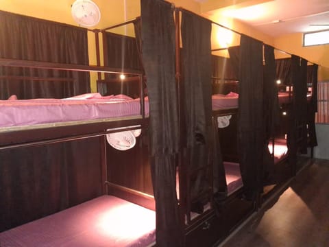 Bedroom, bunk bed
