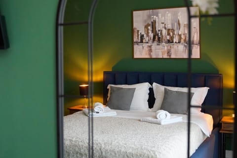 Bed, Bedroom, wardrobe