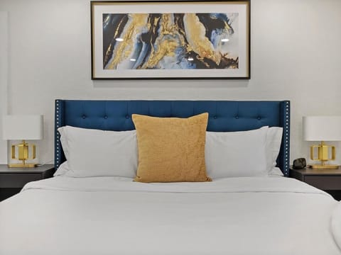 Wilderness Escape, by Breathtaking Natl Park House in Town N Country