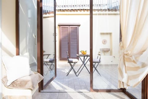 Patio, Balcony/Terrace