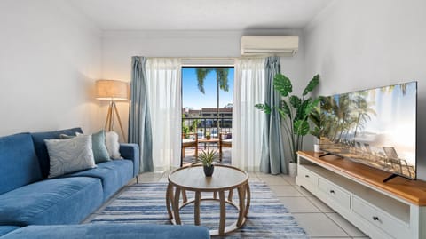 TV and multimedia, Balcony/Terrace, Living room