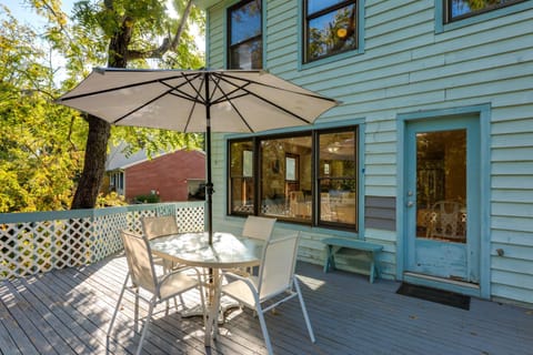 4 Mi to Dtwn Loveland Private Retreat with Decks House in Ohio