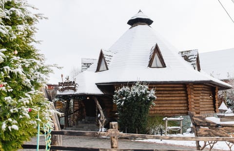 Property building, Day, Winter