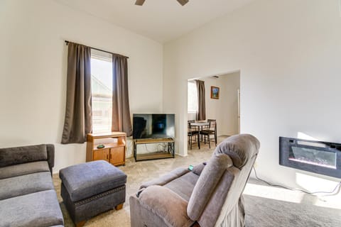 Walkable Location, Fenced Yard Wickenburg Home! House in Wickenburg