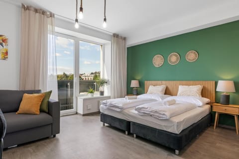 Bed, Living room, Photo of the whole room, Seating area, Bedroom