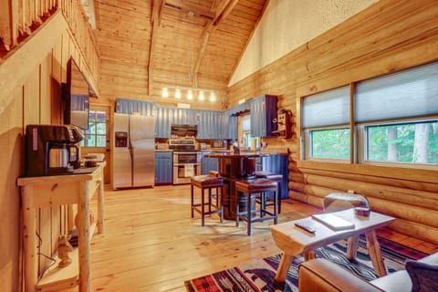 Soak in Hot Tub, Explore Outdoors Cleveland Cabin Cabin in Cleveland