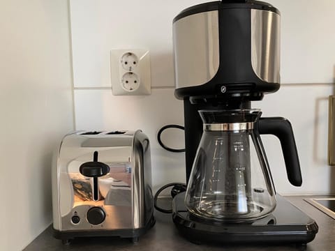 Coffee/tea facilities, Kitchen or kitchenette, toaster