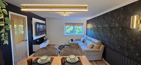 TV and multimedia, Living room, Seating area