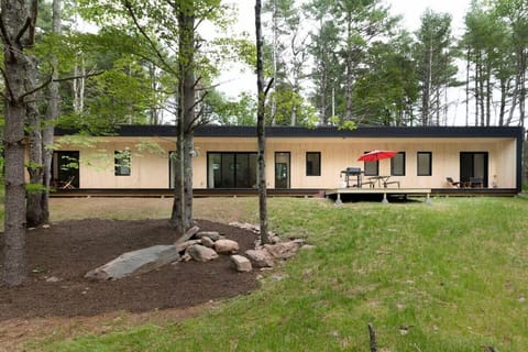 Modern Family Retreat in the Catskills Wilderness Villa in Capital District, NY, USA