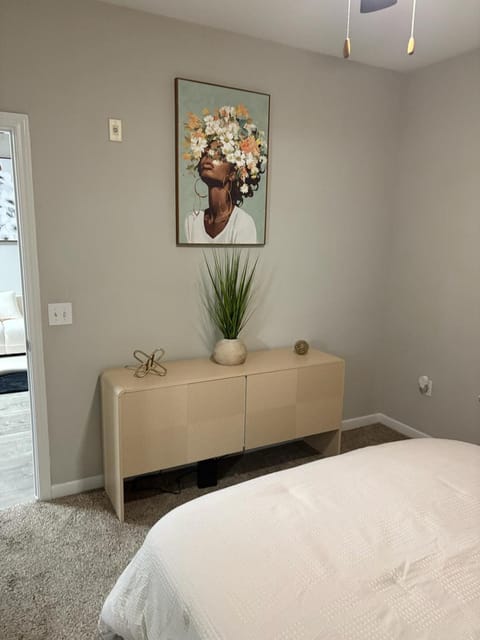 Stylish 1BR in Magnolia Easy Access to Woodlands Apartment in The Woodlands