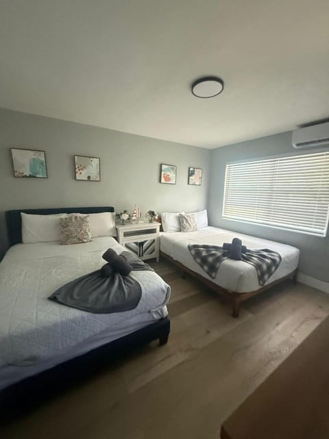 2 Beach Units for 6 | Patio + Free Parking Apartment in Hollywood Beach