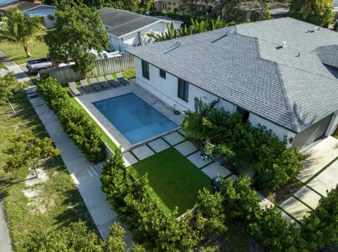 Property building, Facade/entrance, Bird's eye view, Garden view, Pool view