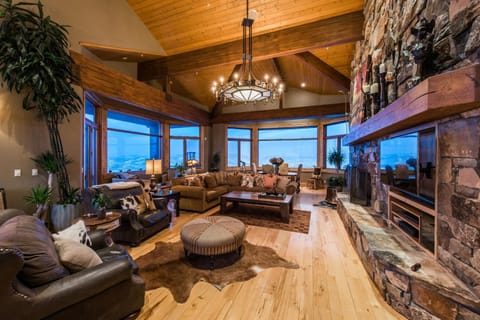 Majestic Ski In Out by Park City Vacations Chalet in Park City