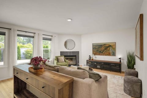 Kingsgate Escape House in Lake Oswego