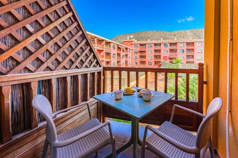Property building, Patio, Day, Natural landscape, View (from property/room), Balcony/Terrace, Seating area