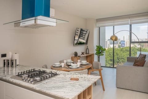 Kitchen or kitchenette, Dining area