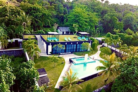 Property building, Garden, Balcony/Terrace