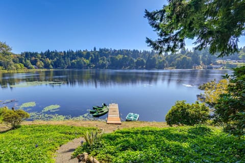 Private Dock and Fire Pit Lakefront Gem in Olympia House in Washington