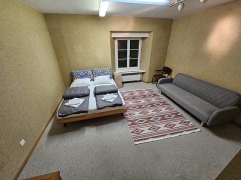 Privat Zimmer, Privat WC, Shared Dusche in Altstadt Chur, Saturn Bed and Breakfast in Chur