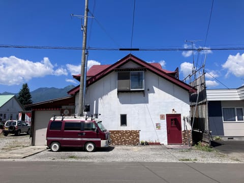Property building, Day, Parking
