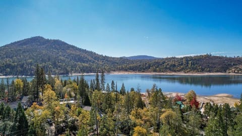 Natural landscape, Lake view