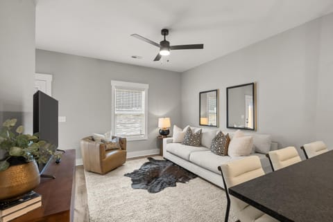 111 Hickory Grove Blvd Unit #B5 House in Clarksville