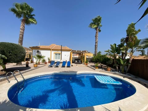 Pool view, Swimming pool, sunbed