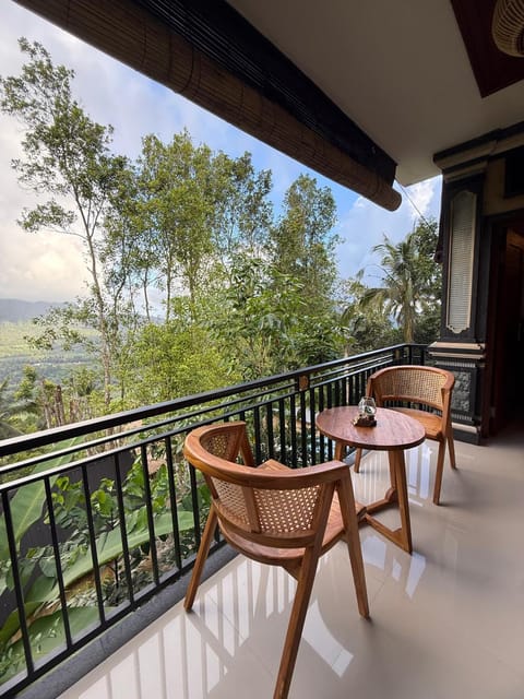 Patio, Day, Natural landscape, View (from property/room), Balcony/Terrace, Living room, Seating area, Dining area