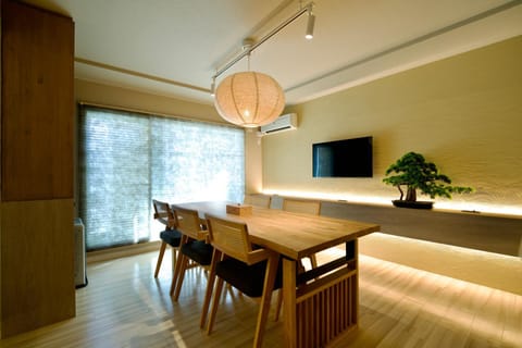 TV and multimedia, Photo of the whole room, Dining area