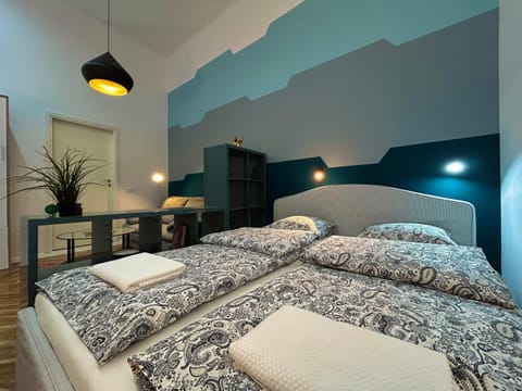 Bed, Photo of the whole room, Bedroom, towels