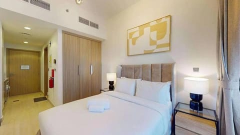 Bed, Bedroom, towels, wardrobe