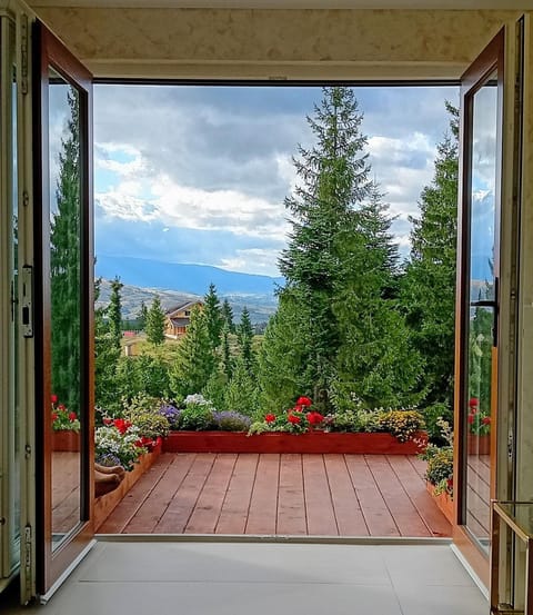Facade/entrance, Day, Natural landscape, Garden view, Mountain view