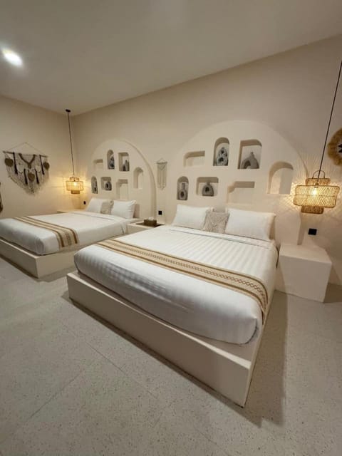 Bed, Living room, Bedroom