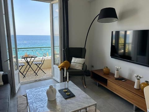 Communal lounge/ TV room, Natural landscape, View (from property/room), Living room, Beach, Sea view